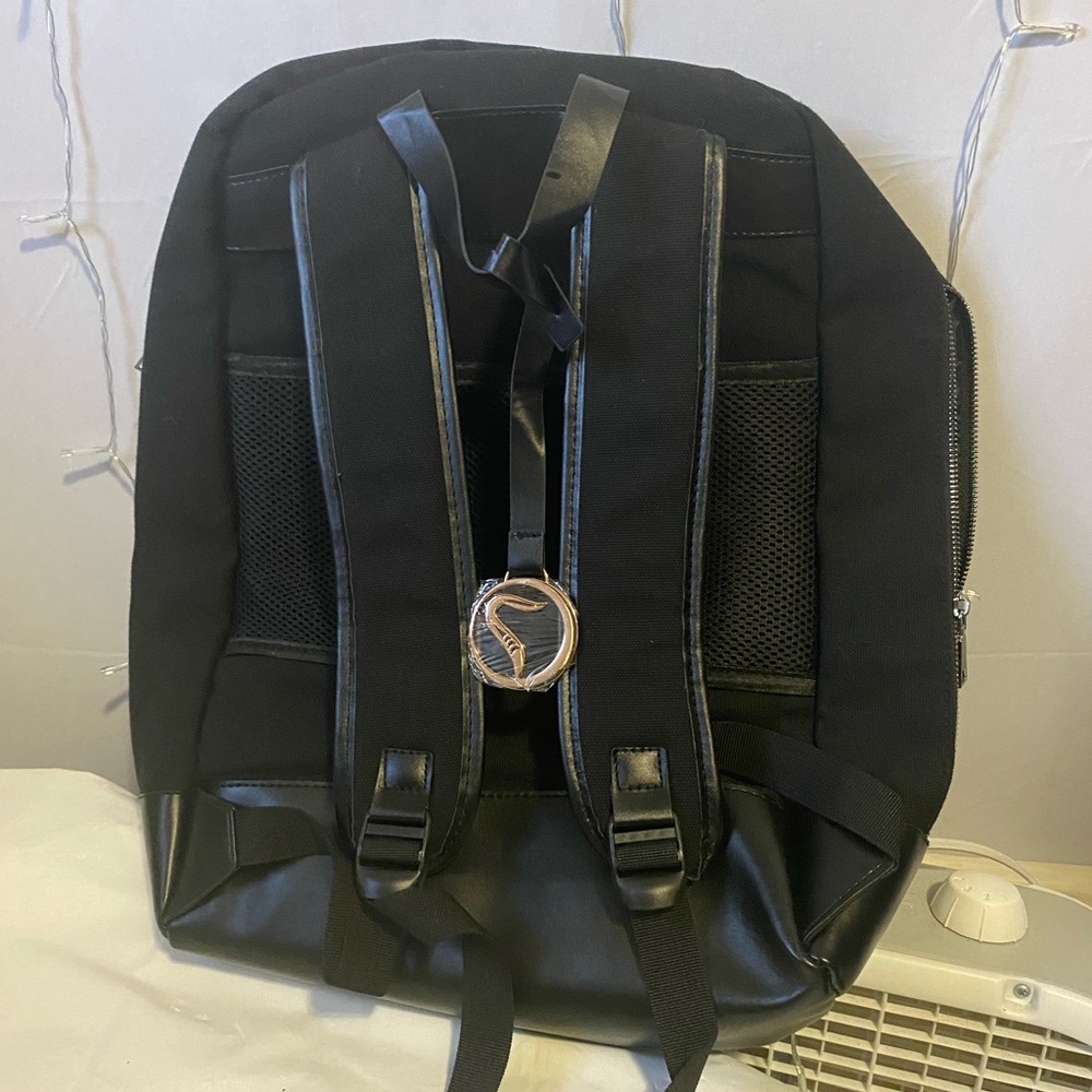 Black Men's Backpack with Round Logo Accent